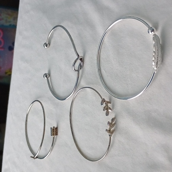 Starain 4 piece Silver Bracelet Set - Picture 1 of 6